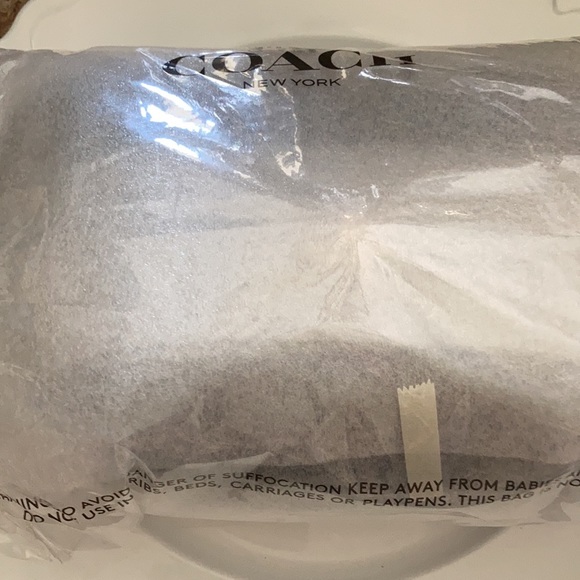 Coach Karlee Crossbody - Picture 4 of 6